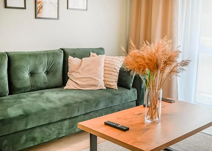Apartment 93B