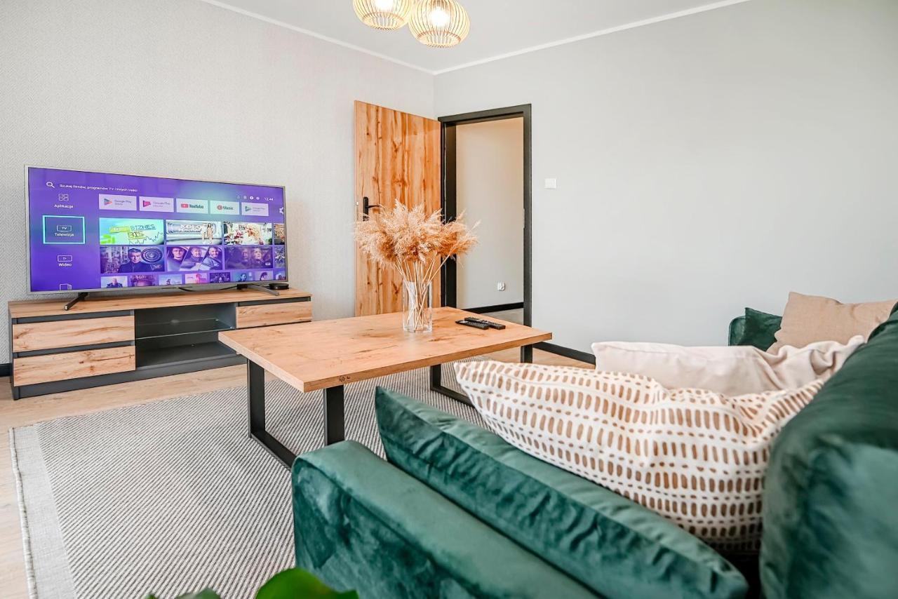 93b Apartment