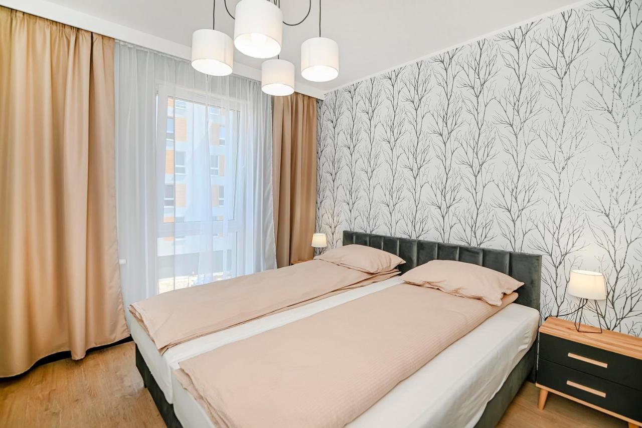Apartment 93b